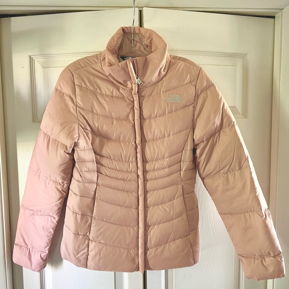 North Face 550 Women’s Down Jacket in Light Pink.